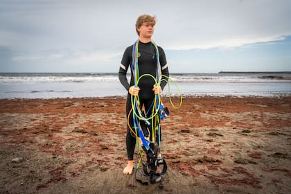 El surf es una de las actividades predilectas para practicar en Quequén.