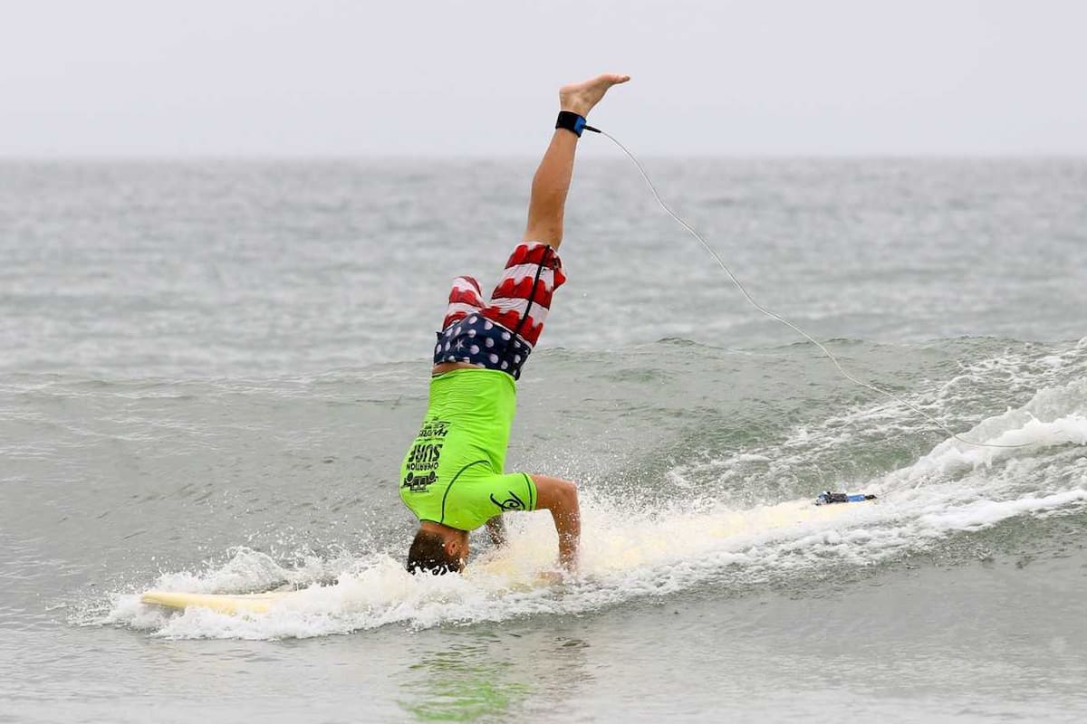 El surf, terapia para los veteranos de guerra estadounidenses
