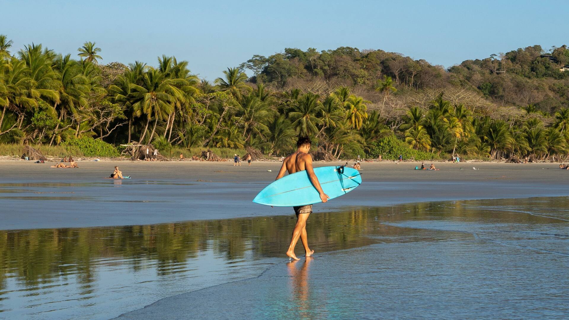 El surf, una de las actividades preferidas