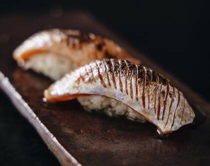 El sushi tradicional recupera terreno en la escena gastronómica local