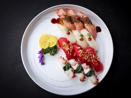 El sushi tradicional recupera terreno en la escena gastronómica local