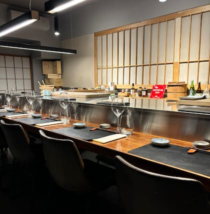 El sushi tradicional recupera terreno en la escena gastronómica local