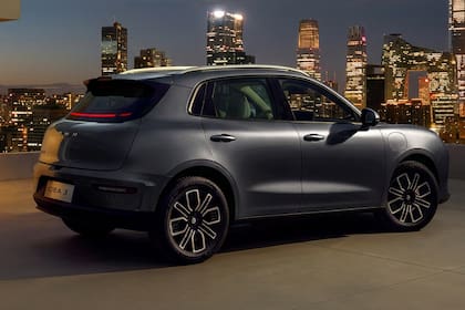 El SUV híbrido declara un consumo mixto de 5,1 litros cada 100 kilómetros