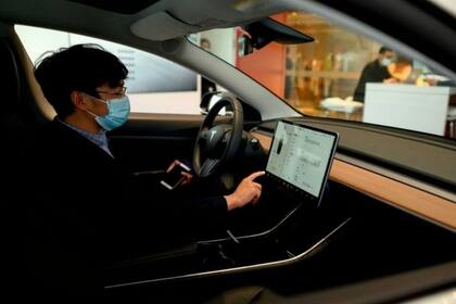 El tablero de los modelos de Tesla no tienen nada, solo una pantalla desde la que se dirige todo