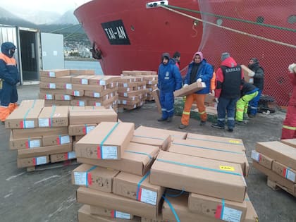 El Tai An descarga su mercadería