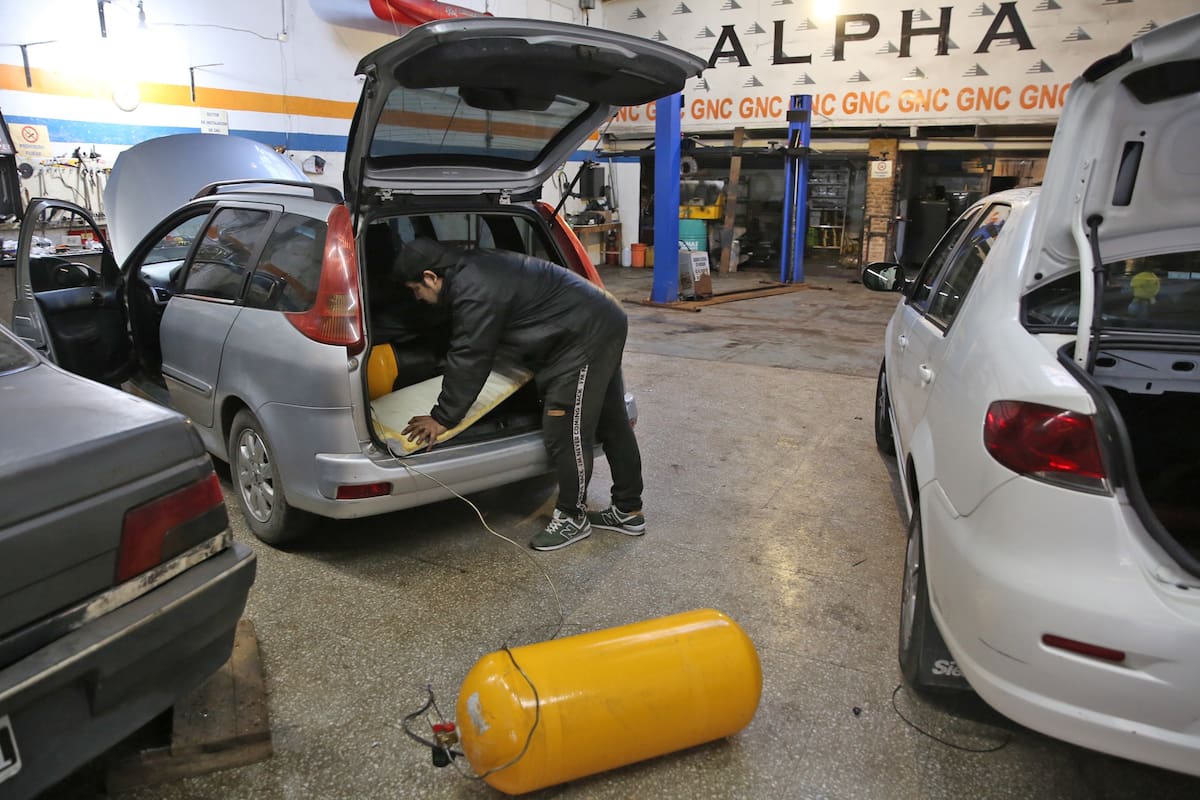 El taller Alpha de La Plata, instalando GNC