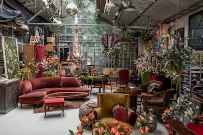 El taller de Nicola Costantino en Villa Crespo es una obra de arte en sí mismo y recibe visitas, tanto para recorridos como para eventos en los que no falta la gastronomía artística