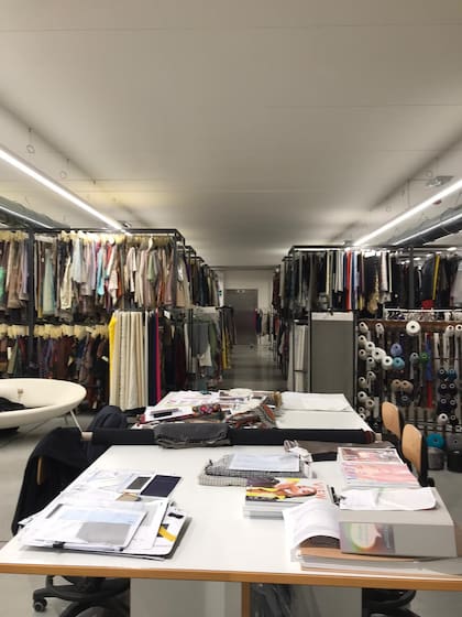 El taller de Stella McCartney en Italia, donde también trabaja Verónica Potocko