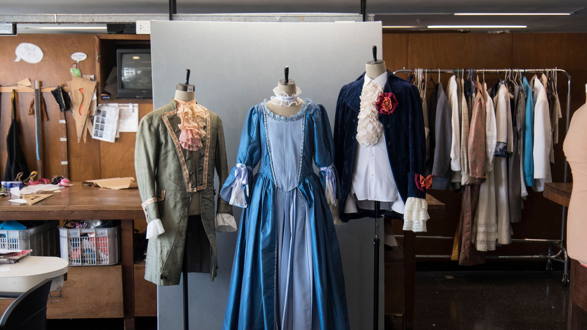 El taller sastrería del Teatro San Martín, punto neurálgico del Complejo Teatral de Buenos Aires (CTBA), donde se produce la magia del vestuario