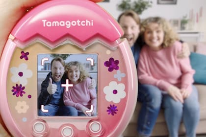 El Tamagotchi Pix tiene una cámara y una zona con tres botones sensibles al tacto