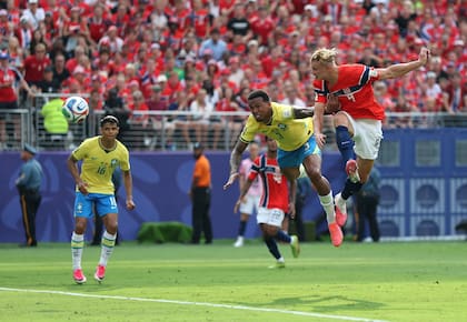 El tanque noruego Erling Haaland se eleva para eliminar a Brasil