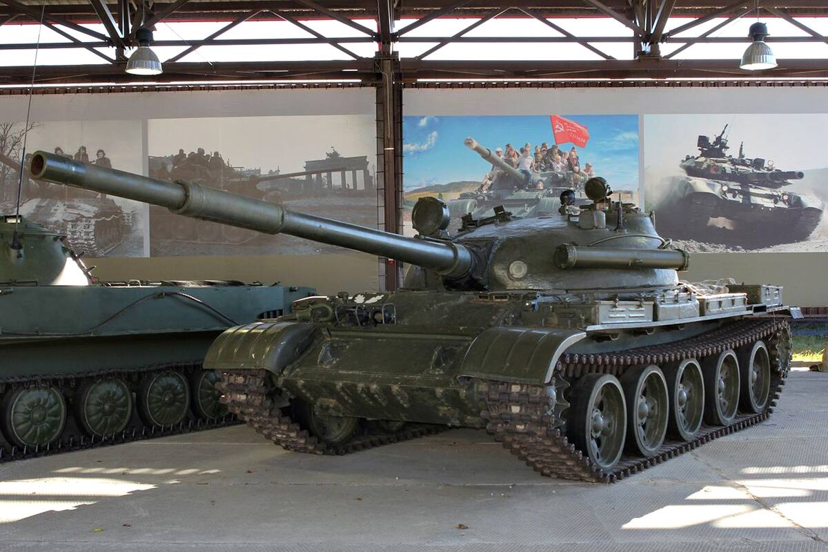 El tanque T-62 soviético