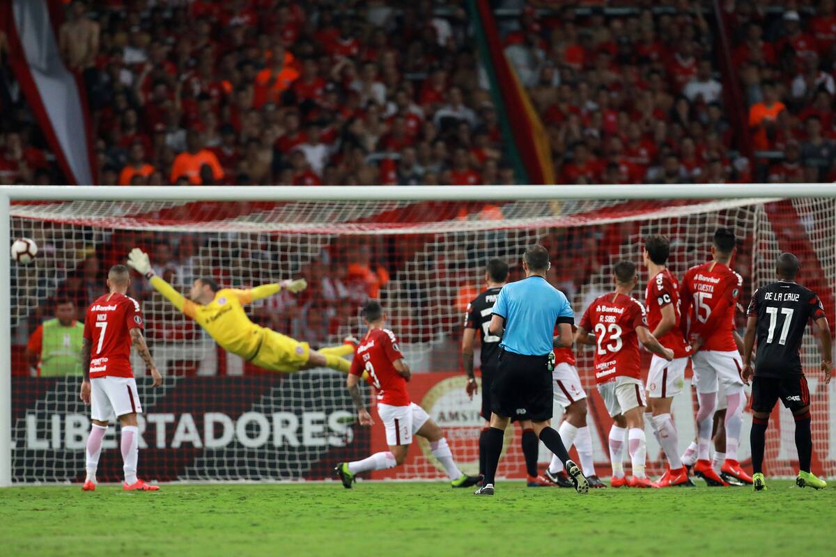 El tanto de tiro libre de Nicolás De La Cruz