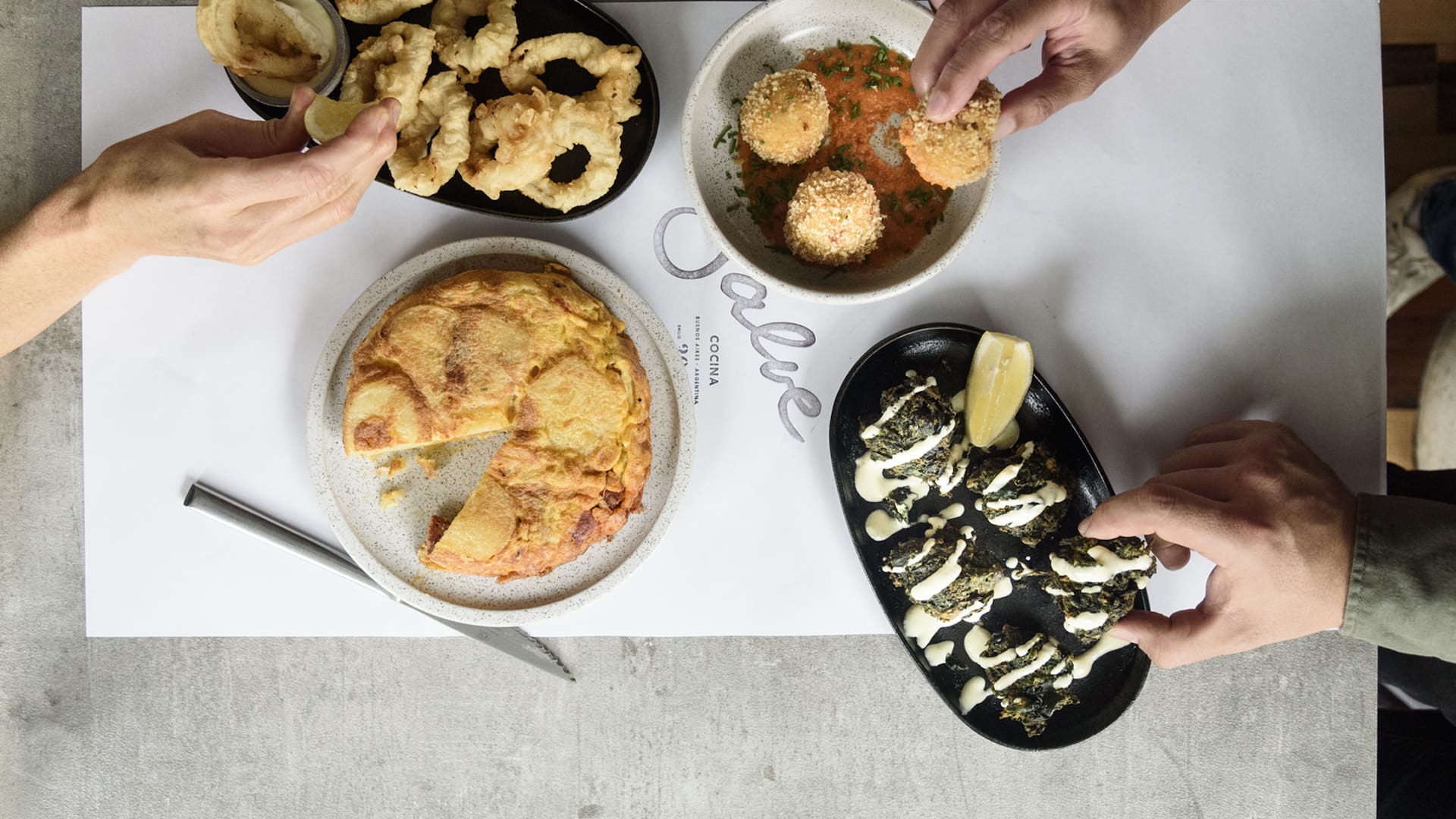 El tapeo clásico español