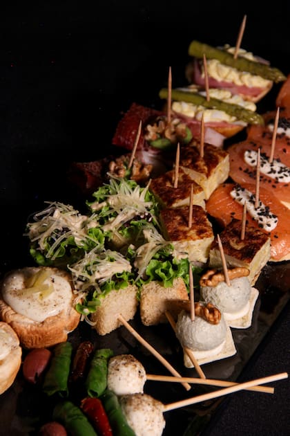 El tapeo D’La Ostia trae un poco de todo, para no quedarse con ganas de nada.