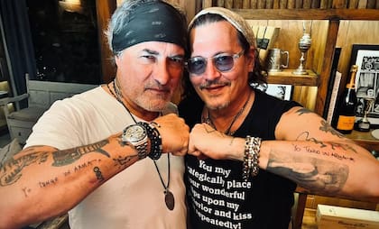 El tatuaje que se hicieron Johnny Depp y Jorge "Corcho" Rodríguez