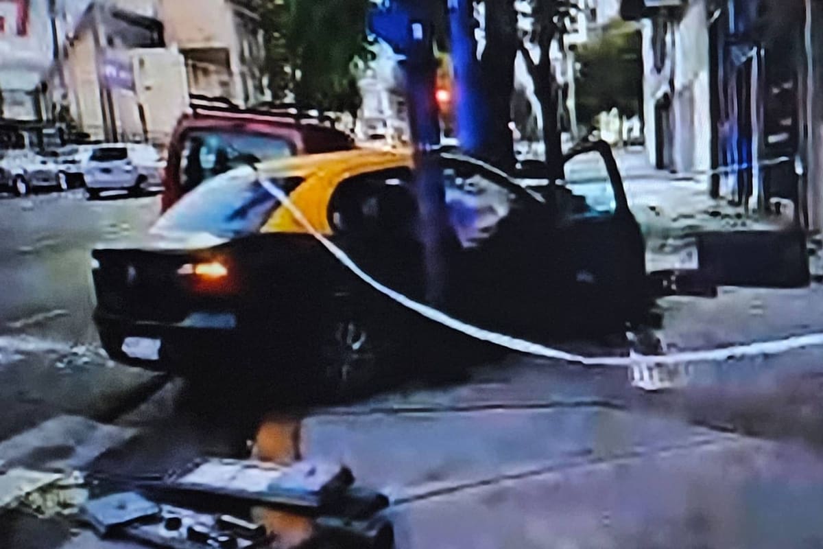 El taxi dio contra una esquina