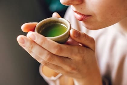 El té de kukicha contiene una amplia variedad de beneficios que ha sido aprovechada durante siglos