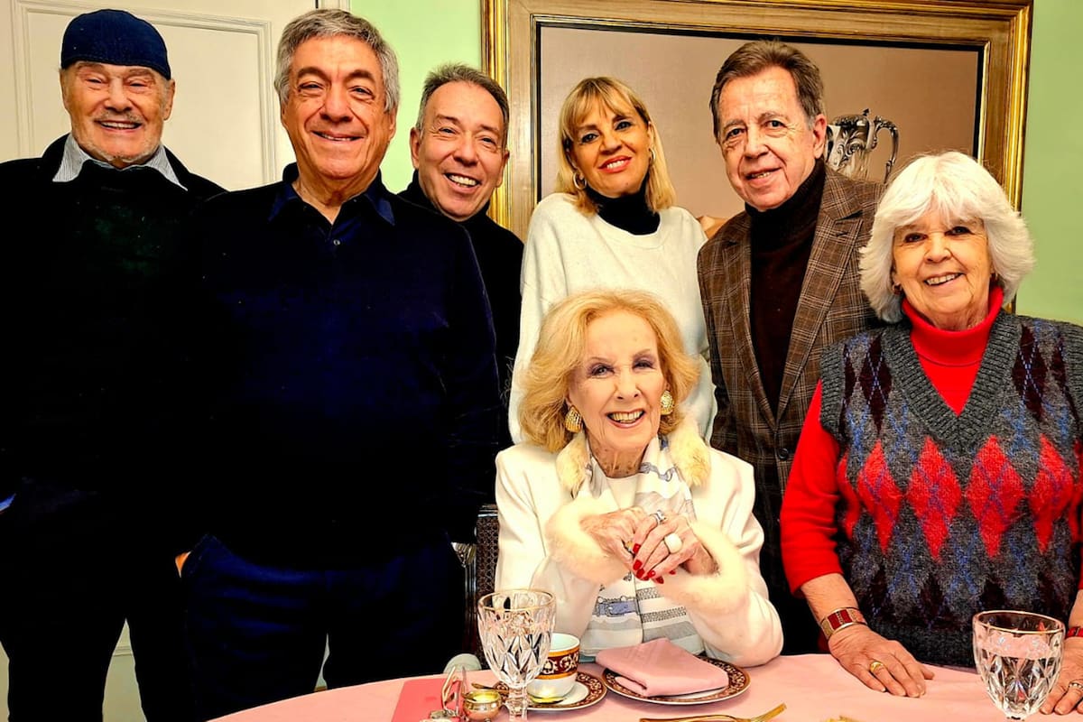 El té de los domingos de Mirtha Legrand: las reglas de oro y los infltables de una ceremonia que nunca se suspende