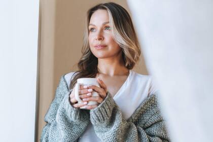 El té verde es un potente antioxidante capaz de inhibir el crecimiento de las células cancerosas y de ayudar a retrasar el envejecimiento