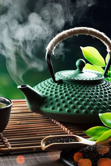 El té verde tiene poder antioxidante y antiinflamatorio, dos características que prometen ser la llave del envejecimiento saludable
