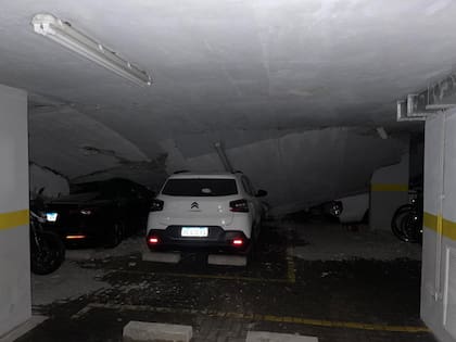 El techo de la cochera caído