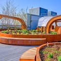 Un prestigioso hospital diseñó una terraza para acelerar la recuperación de los pacientes al aire libre