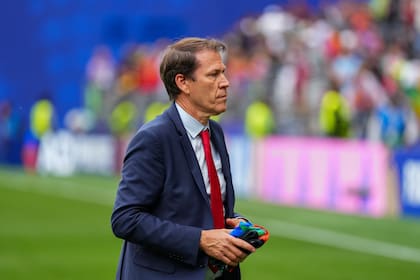 El técnico de Bélgica Rudi García tras la victoria ante Senegal en los 16vos de final