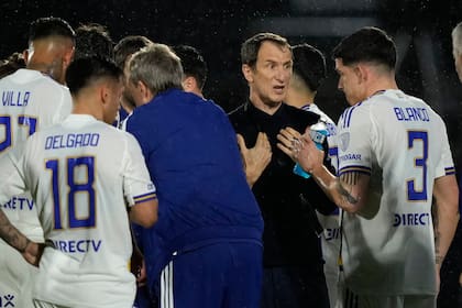 El técnico de Boca pidió mantener la humildad, “cambiar el chip” y enfocarse en levantar en el Clausura