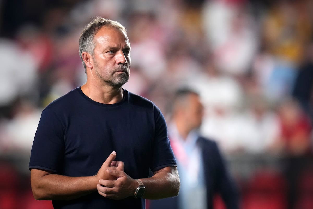 El técnico del Barcelona, Hansi Flick, verá el clásico ante Real Madrid desde un palco del Bernabéu