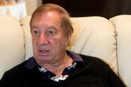 El técnico sufre una enfermedad neurológica y está internado desde mayo