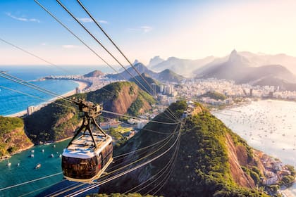 El teleférico que conecta el Pan de Azúcar con el Morro de Urca, uno de los emblemas de Río de Janeiro