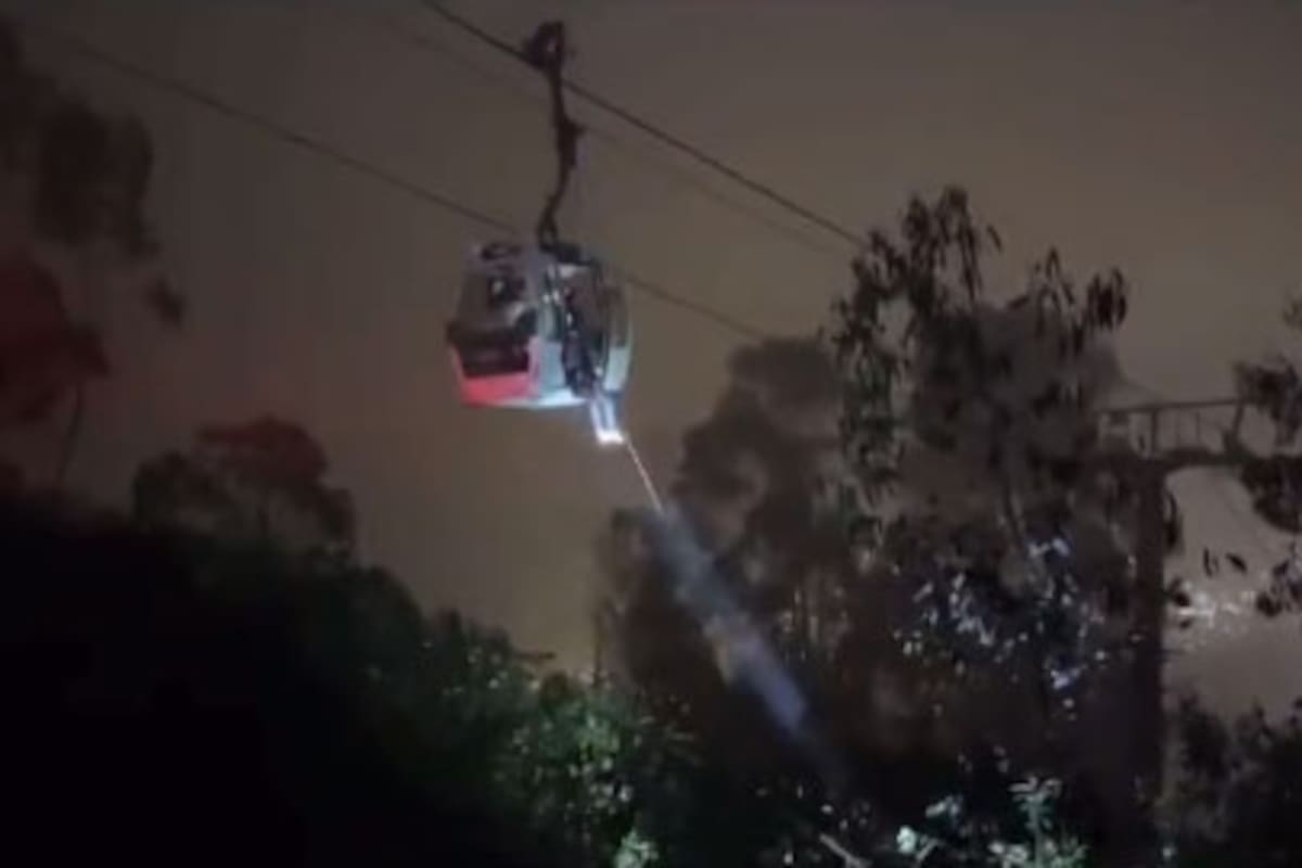 El teleférico se quedó trabado durante horas