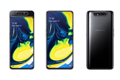El teléfono de Samsung combina tres cámaras en un sistema giratorio para que se puedan utilizar tanto del lado frontal como del posterior