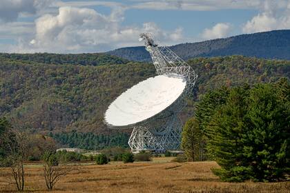 El telescopio de Green Bank, en Virginia Occidental, recolectó información del espacio profundo que fue procesada por los voluntarios del programa SETI@Home
