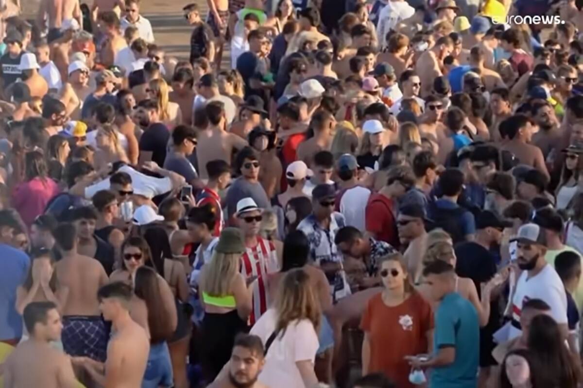 “El tema de los barbijos, el distanciamiento ya pasa a la historia” fue una de las tantas declaraciones que generó controversia en las redes.