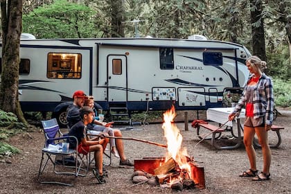 El temor a volar por la pandemia de coronavirus ha impulsado un auge en la venta y alquiler de casas rodantes
