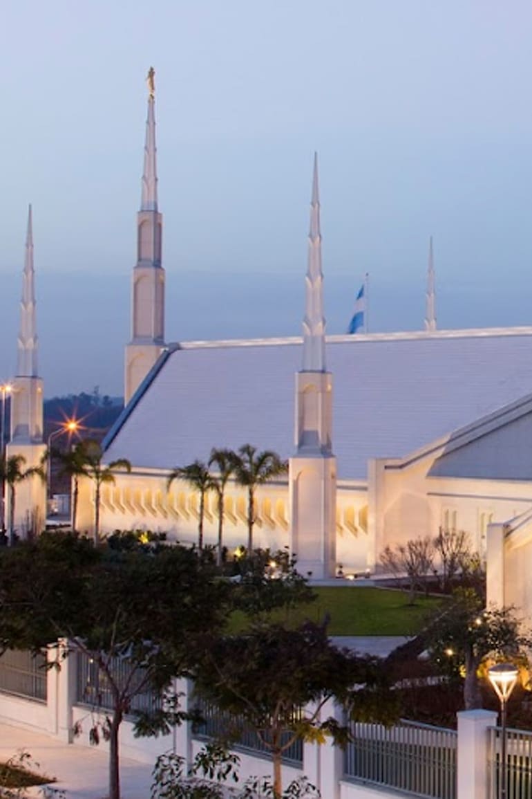 El Templo de Buenos Aires, de la Iglesia de Jesucristo de los Últimos Días, en Ciudad Evita