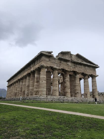 El Templo de Neptuno es uno de los edificios dóricos mejor conservados del Mediterráneo