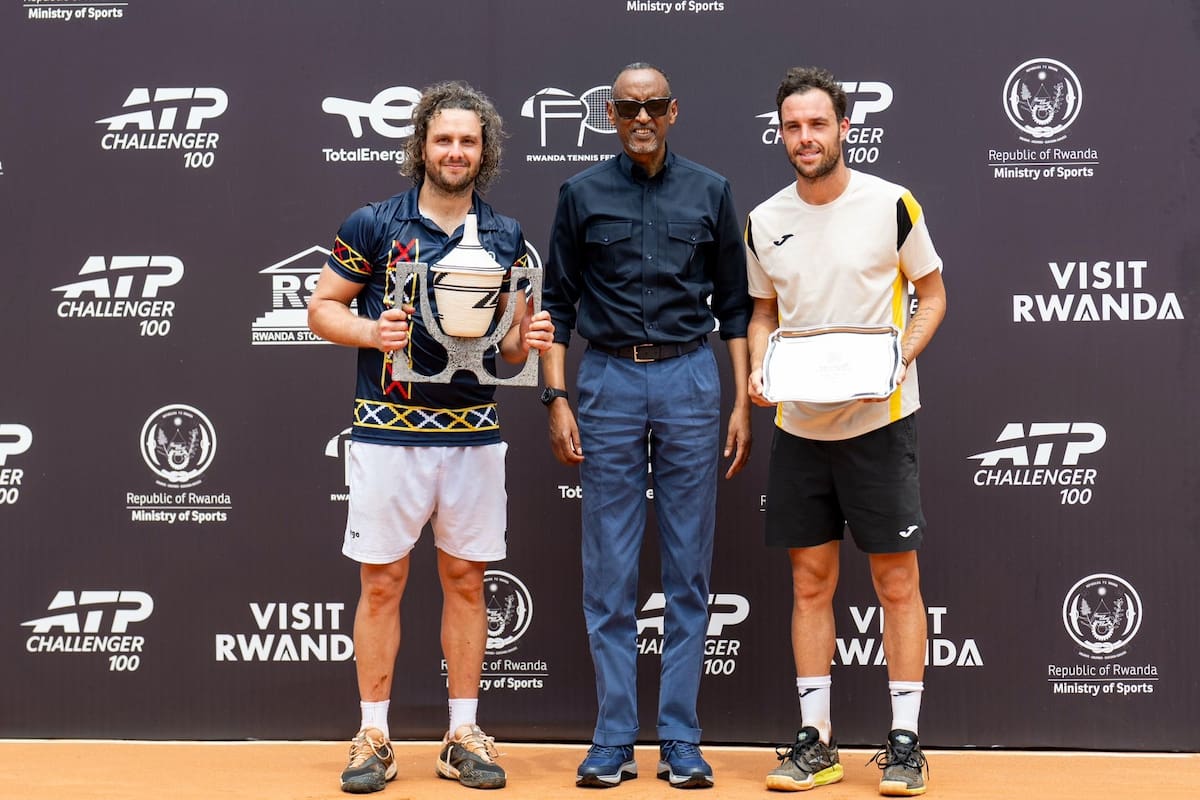 El tenista argentino Marco Trungelliti ganó el Challenger de Kigali, en Ruanda, al vencer al italiano Marco Cecchinato; el presidente del país desde 2000, Paul Kagame, vio el partido y entregó los premios