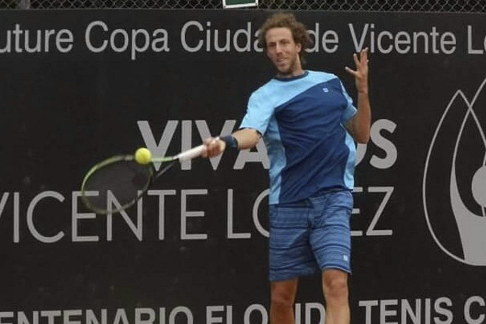 El tenista argentino Patricio Heras volvió a jugar esta semana en un torneo de singles en la Argentina tras cumplir con la sanción de tres años por manipular el resultado de un partido.