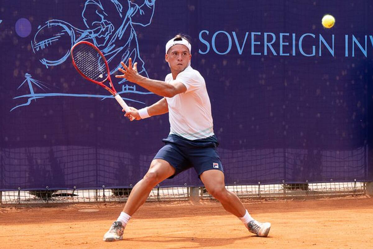 El tenista argentino Sebastián Báez, que debutó en el ATP 500 de Hamburgo con un triunfo sobre el francés Corentin Moutet, dio positivo de Covid-19.