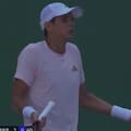 La nueva sensación del tenis español tuvo un incidente con un alcanzapelotas: “¡Dame la puta toalla, coño!“