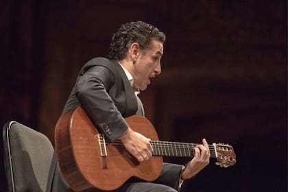 El tenor peruano ofreció un concierto audaz