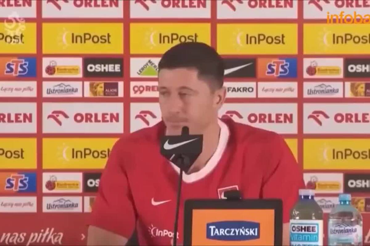 El tenso cruce entre Lewandowski y un periodista por una picante pregunta sobre Messi