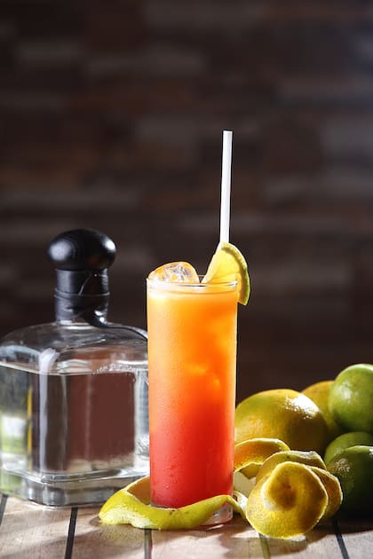 El Tequila Sunrise tiene un modo específico de preparación