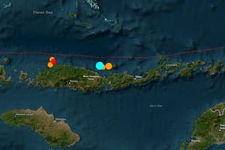 Un terremoto de magnitud 7,7 sacudió la costa de Indonesia