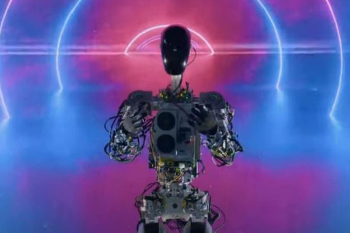 El "Teslabot" que Elon Musk presentó el viernes