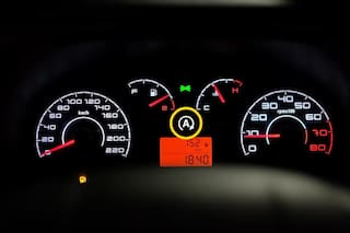 Qué significa el testigo de una “A” en el tablero del auto