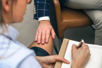 El testimonio de mujeres que sostienen que abusaba de su lugar de autoridad; relaciones sexuales, machismo y un desnudo forzado